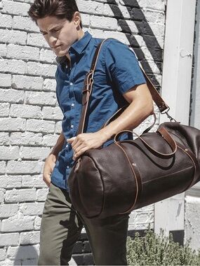 Go Forth Goods William Leather Duffle Bag in Mocha